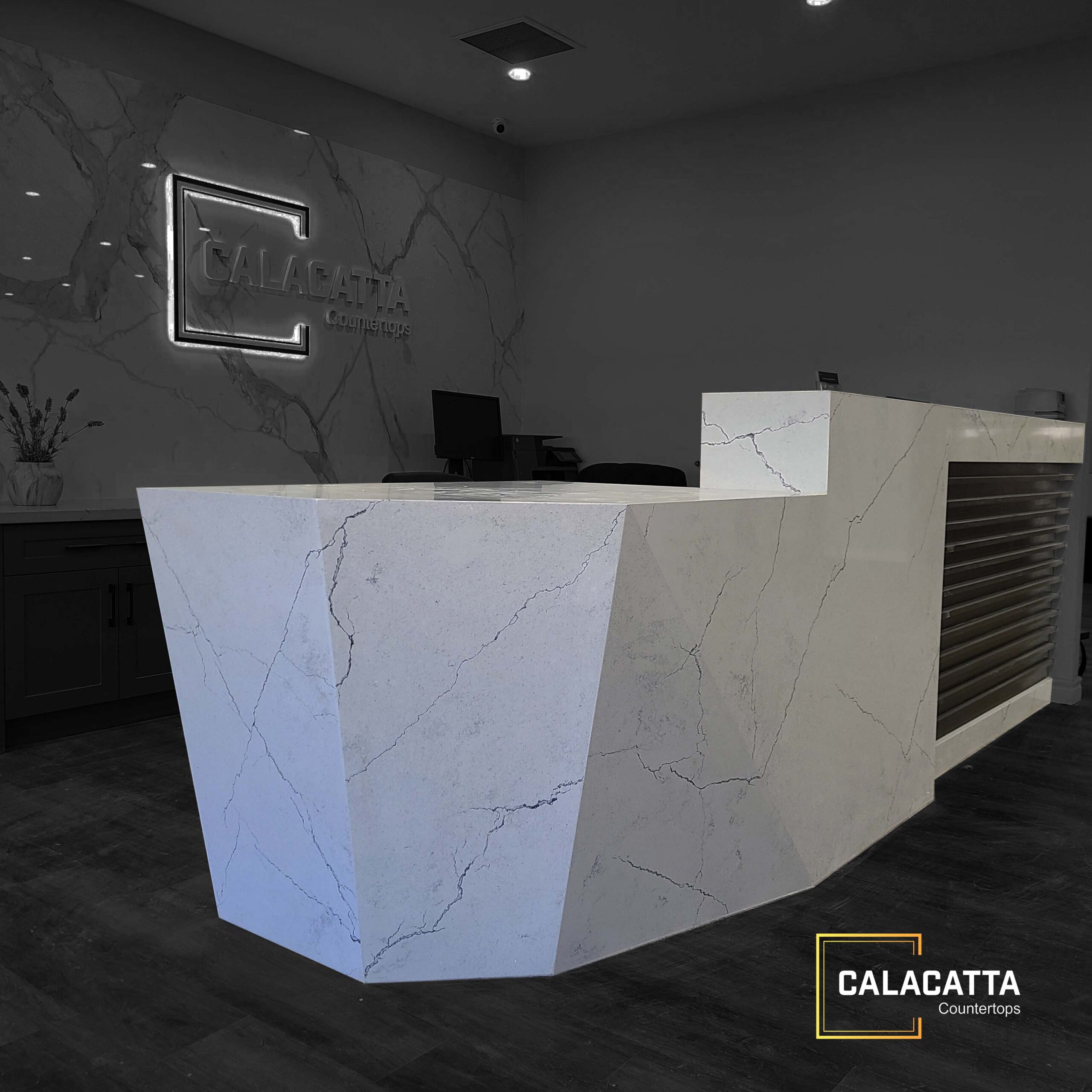 Reception counter 1_bw